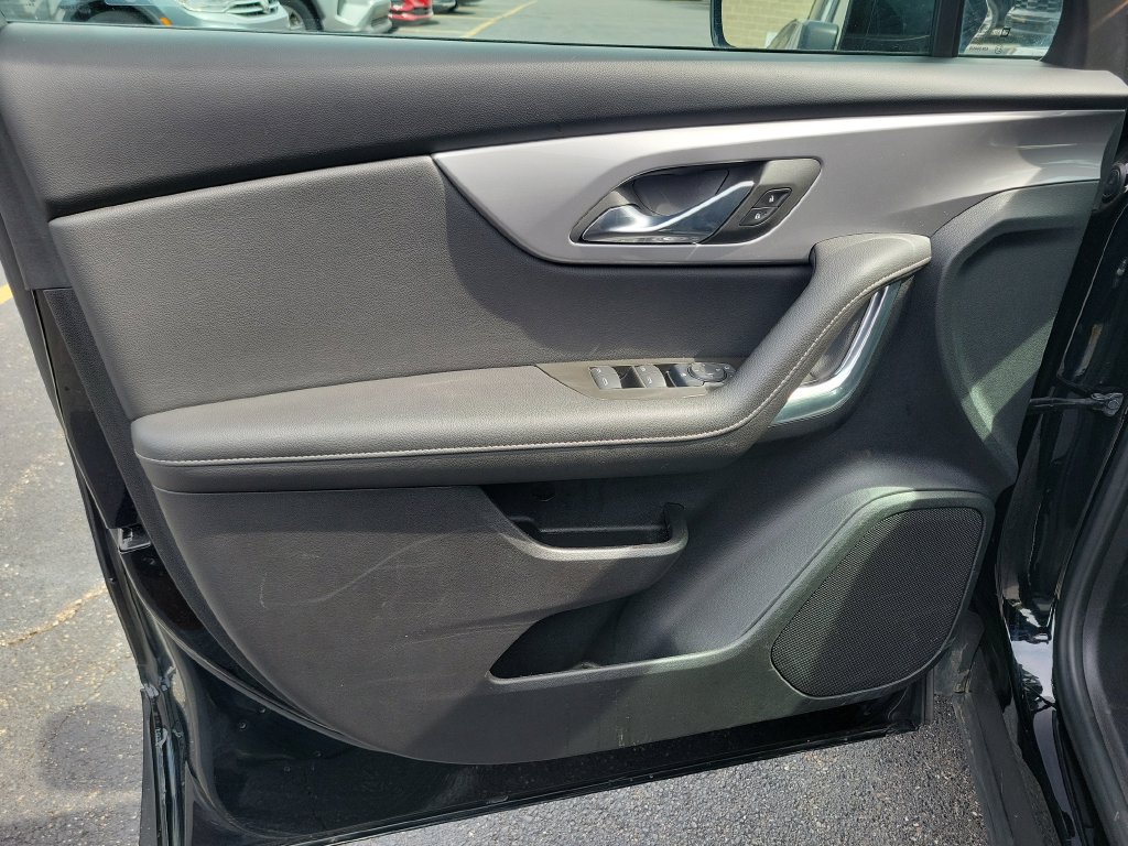 Used 2025 Chevrolet Blazer LT FWD image 20