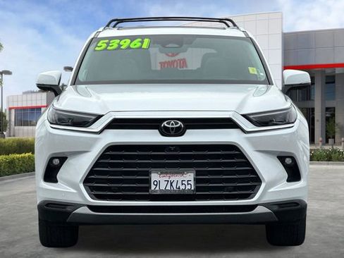 Certified 2024 Toyota Grand Highlander AWD image 11