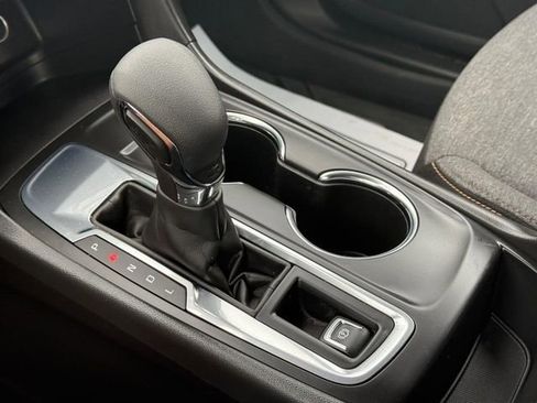 Used 2023 Chevrolet Equinox LT FWD image 19