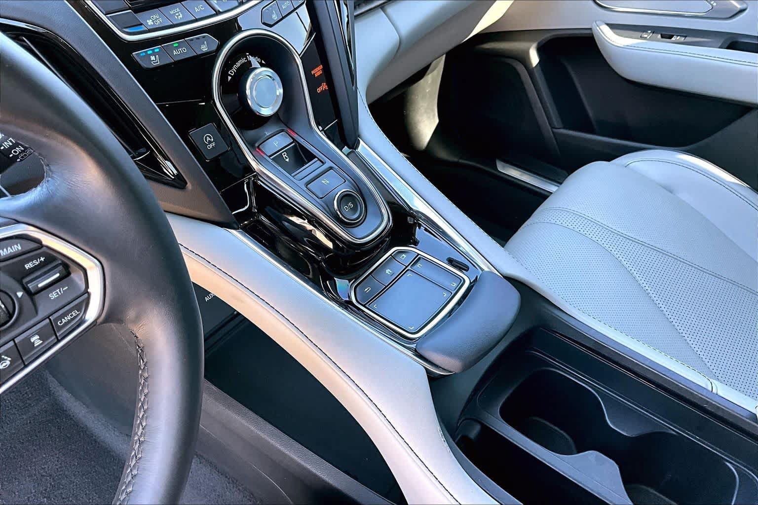 Used 2019 Acura RDX w/ Advance Package FWD image 16