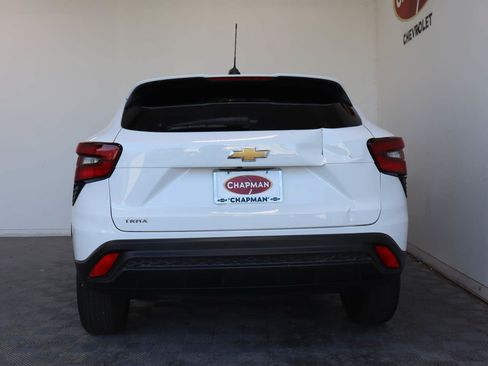 Used 2024 Chevrolet Trax LS FWD image 6
