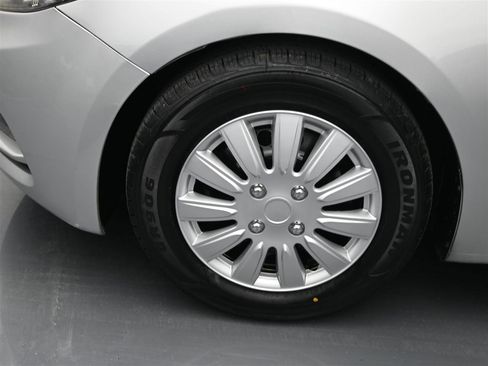 Used 2015 Kia Forte LX image 17