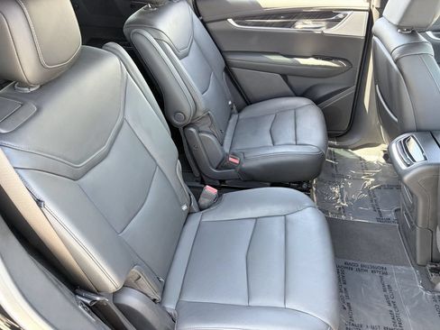 Used 2020 Cadillac XT6 Premium Luxury FWD image 13