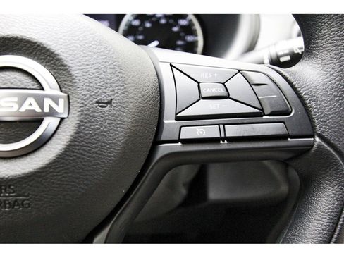 Certified 2025 Nissan Kicks Play S image 14