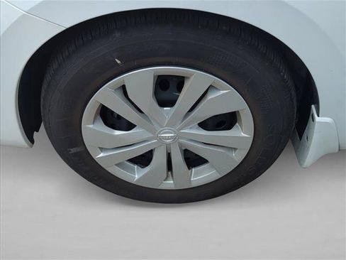Used 2025 Nissan Versa S w/ Trunk Package FWD image 26
