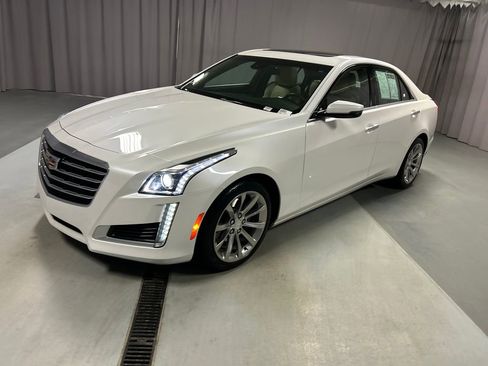 Used 2018 Cadillac CTS Luxury image 3