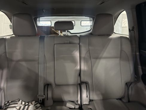 Used 2017 Toyota Highlander Limited w/ Protection Package #3 image 8