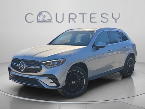 Certified 2026 Mercedes-Benz GLC 300 image 1