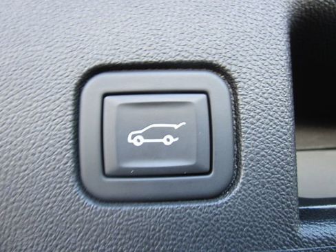 Used 2023 Chevrolet Equinox RS image 23