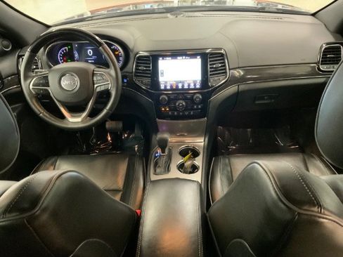 Used 2019 Jeep Grand Cherokee Overland image 9