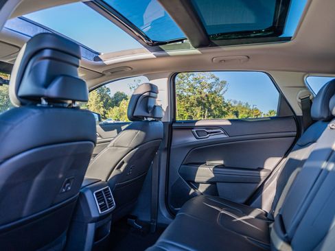 New 2026 Kia Sportage EX w/ EX Panorama Roof Package FWD image 11