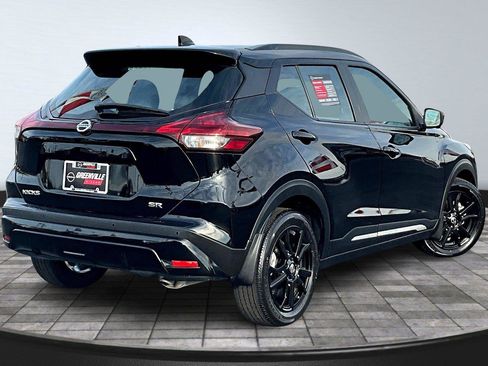 Used 2021 Nissan Kicks SR w/ SR Premium Package FWD image 13