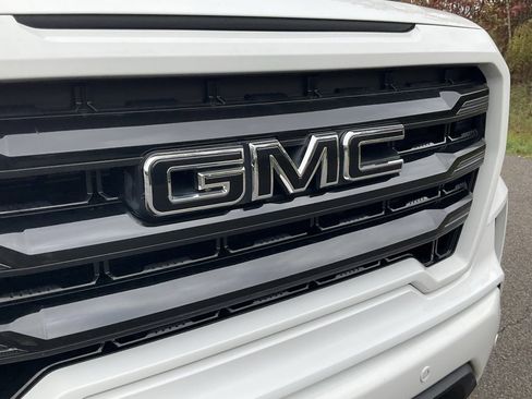 Used 2021 GMC Sierra 1500 Elevation w/ Driver Alert Package I image 17