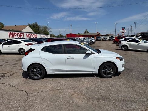 Used 2019 Hyundai Veloster 2.0 FWD image 4