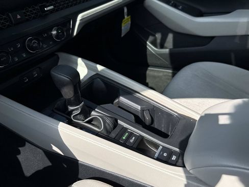 Used 2023 Honda Accord EX image 8