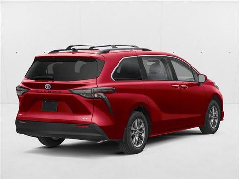 New 2026 Toyota Sienna XLE FWD image 2