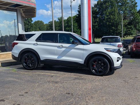 Used 2022 Ford Explorer ST w/ Equipment Group 401A AWD/4WD image 11