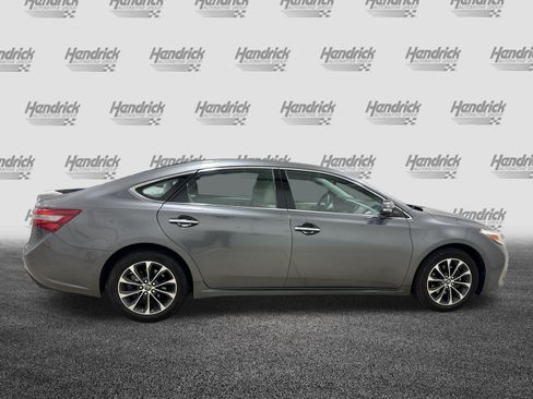 Used 2016 Toyota Avalon XLE Premium FWD image 11