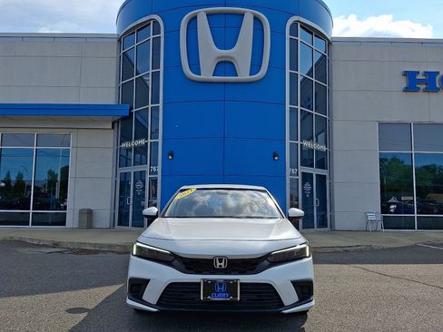 Used 2023 Honda Civic LX image 2