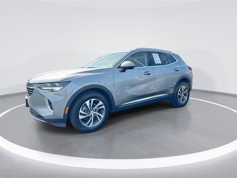 Used 2023 Buick Envision Essence image 5