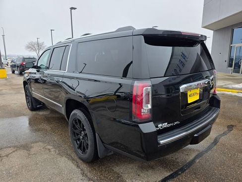 Used 2020 GMC Yukon XL Denali image 12