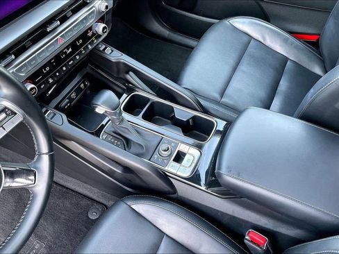 Used 2025 Kia Telluride S AWD/4WD image 17
