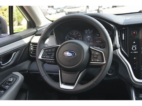 Used 2025 Subaru Outback Premium w/ Popular Package #1A image 17