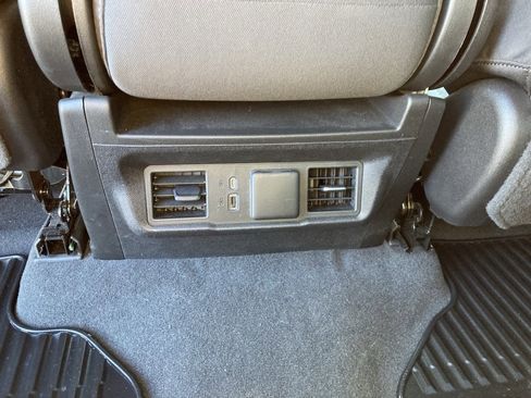 Used 2023 Chevrolet Silverado 1500 LT image 22