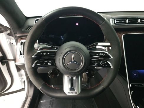 Used 2024 Mercedes-Benz S 63 AMG S w/ Carbon Fiber Exterior Package image 11
