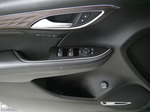 Used 2023 Buick Envision Avenir AWD/4WD image 19