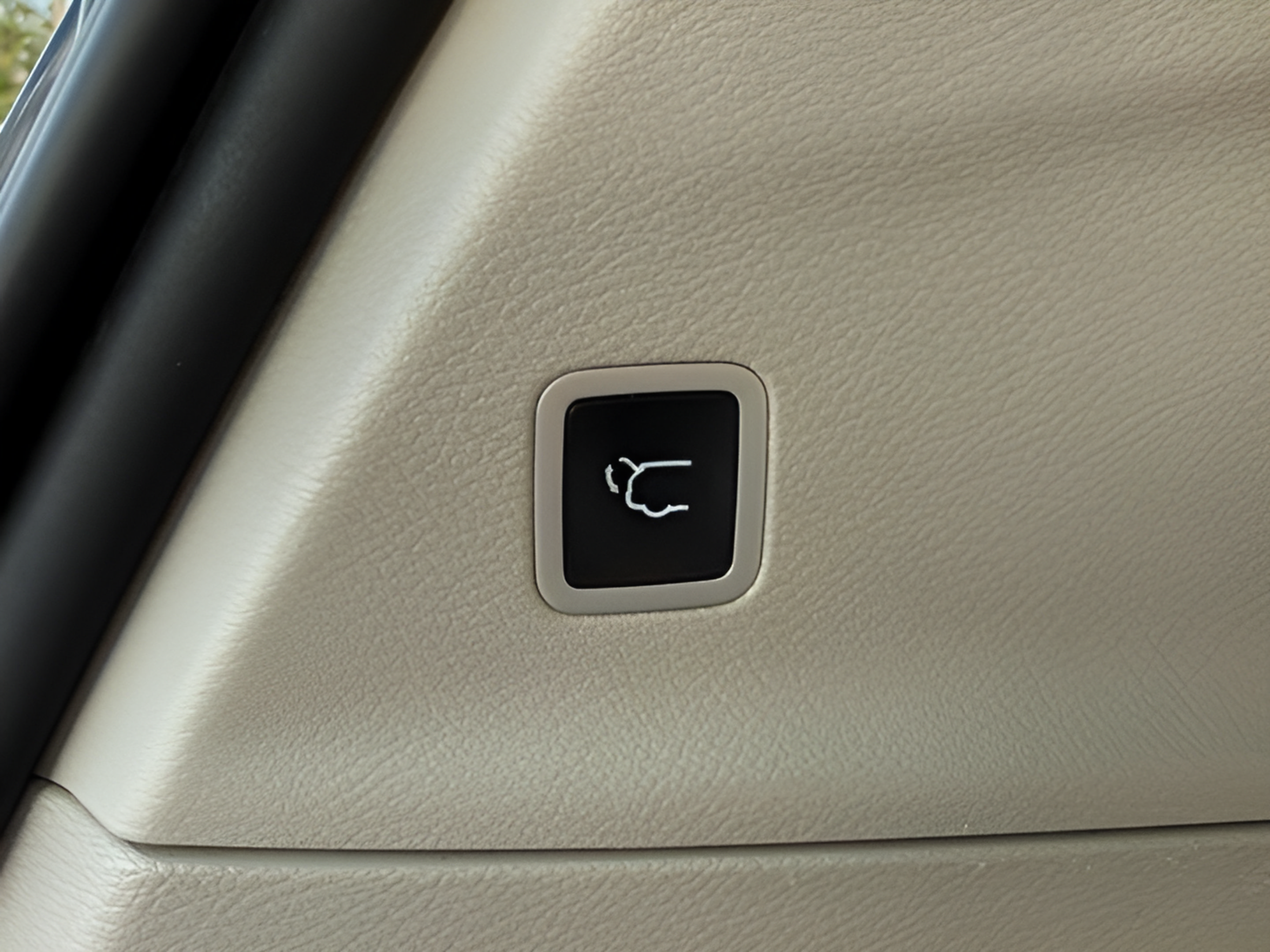 Used 2021 Chrysler Pacifica Touring-L FWD image 10