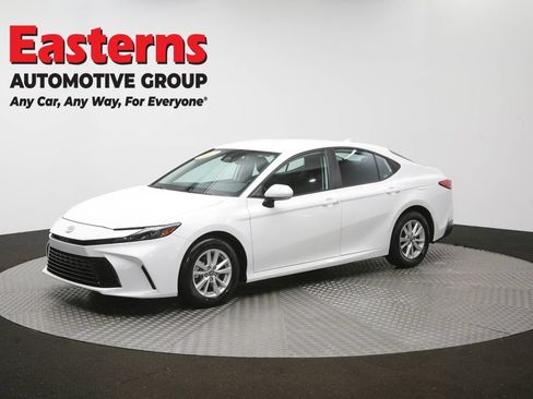 Used 2025 Toyota Camry LE FWD image 56