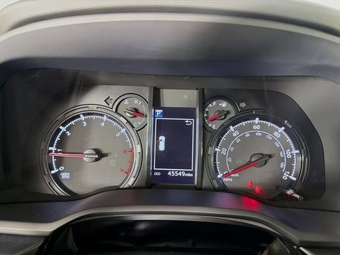 Used 2023 Toyota 4Runner SR5 Premium w/ Moonroof Package RWD image 18