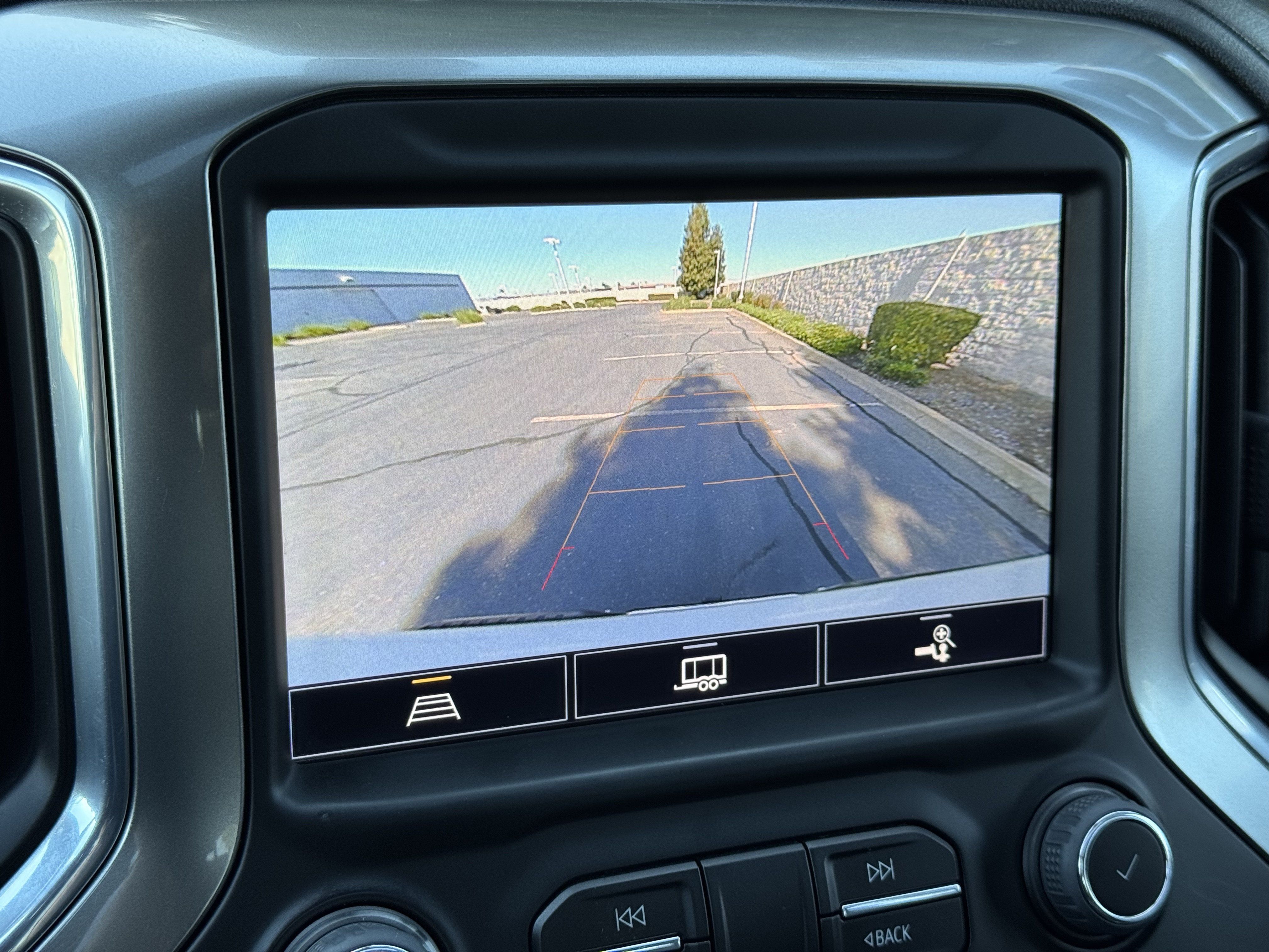 Used 2022 Chevrolet Silverado 1500 LTZ w/ LTZ Convenience Package II AWD/4WD image 29