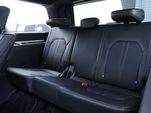 Used 2023 Ford Expedition Platinum AWD/4WD image 24