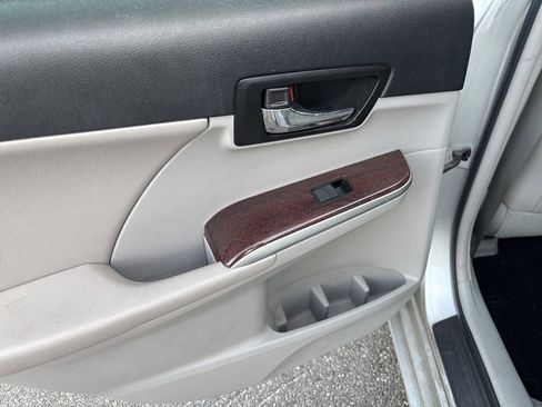 Used 2012 Toyota Camry XLE w/ Leather Pkg image 6