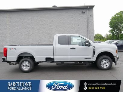 New 2025 Ford F250 XL w/ XL Chrome Package