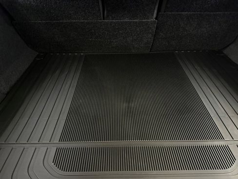 New 2026 Land Rover Range Rover SV image 24