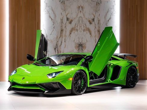 Used 2016 Lamborghini Aventador LP 750-4 Superveloce AWD/4WD image 2