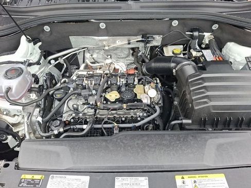 Certified 2025 Volkswagen Atlas Peak Edition SE image 29