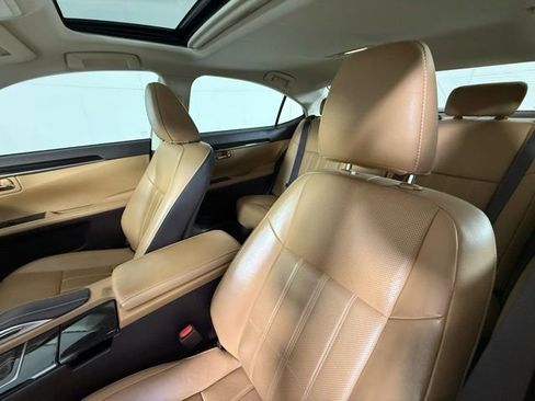 Used 2018 Lexus ES 350 w/ Luxury Package w/Wood Trim image 11