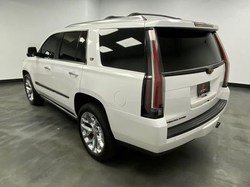 Used 2016 Cadillac Escalade Premium image 4