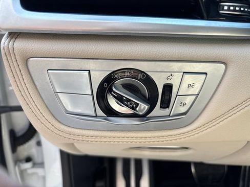 Used 2021 BMW 750i xDrive w/ Executive Package AWD/4WD image 14