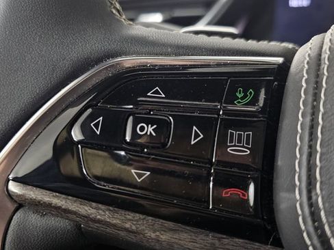 Used 2023 Jeep Grand Cherokee L Overland image 40