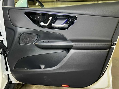 Certified 2025 Mercedes-Benz GLC 300 GLC 300 image 10