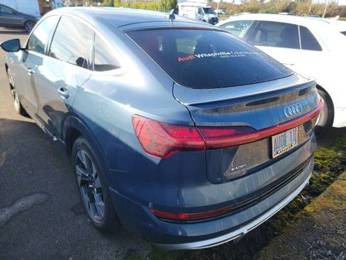 Used 2022 Audi e-tron Premium Plus w/ Premium Plus Package image 3