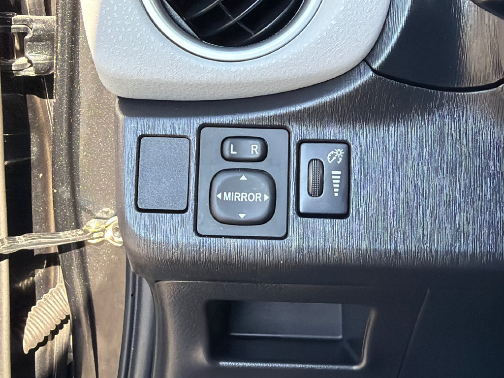 Used 2012 Toyota Yaris LE FWD image 19