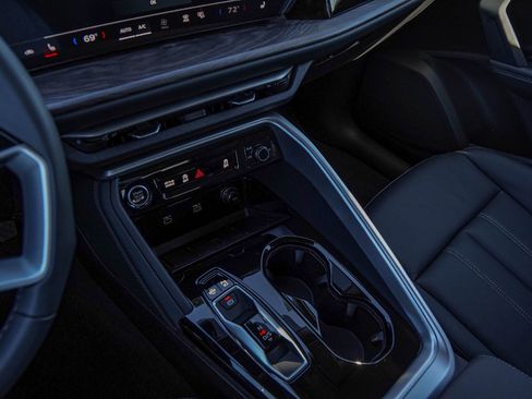 New 2025 Audi Q5 Premium Plus image 11