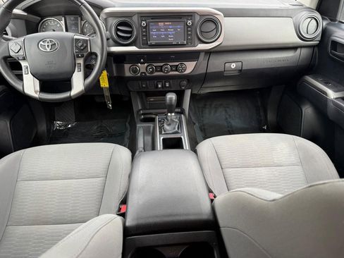 Certified 2019 Toyota Tacoma SR5 image 14