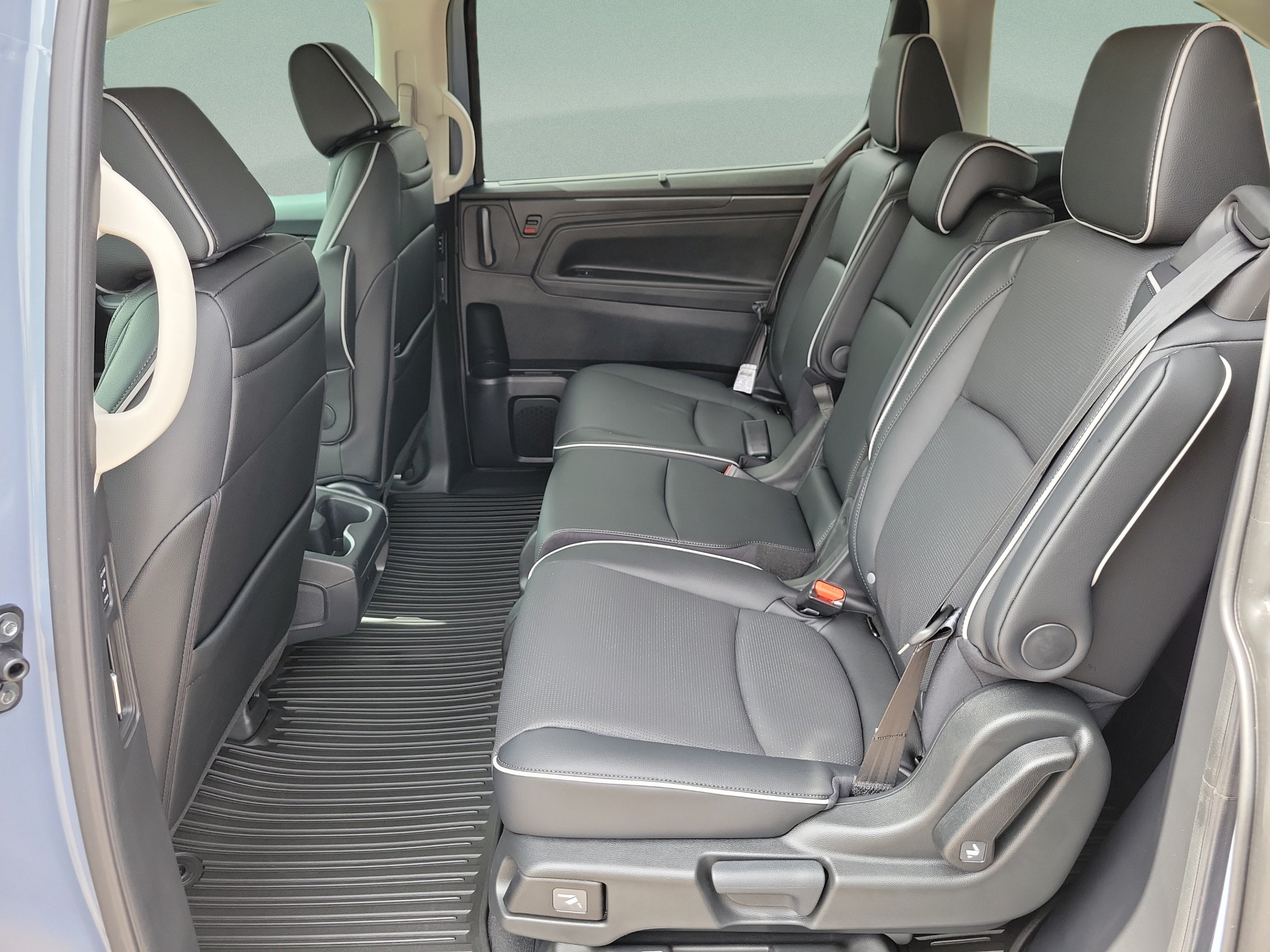 New 2027 Honda Odyssey Elite image 9